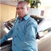 Professeur de français du cours primaire jusqu'en université